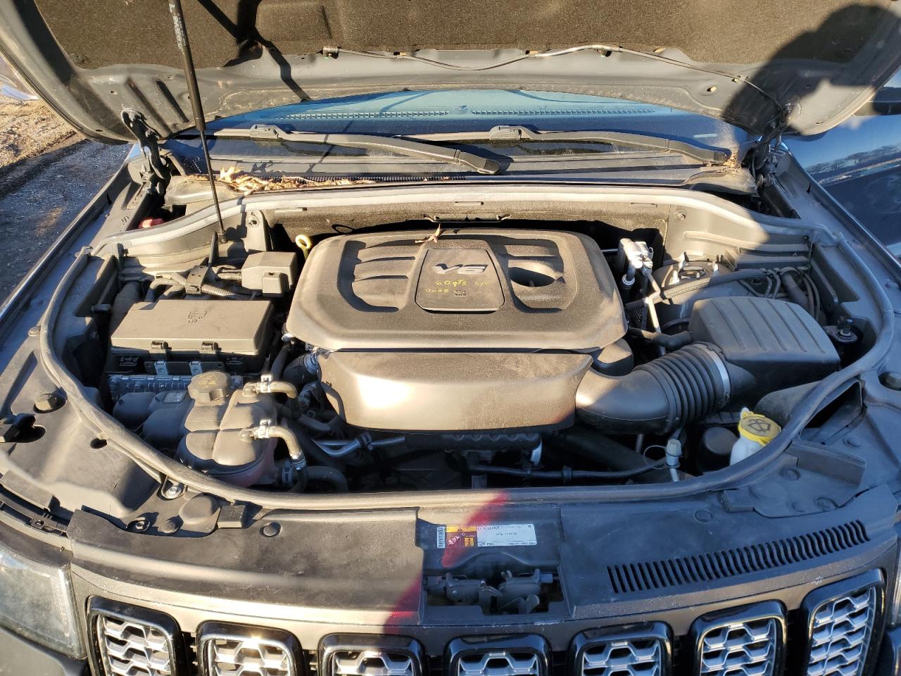 2018 Jeep Grand Cherokee - Image 12