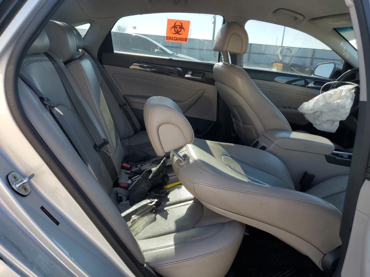 2015 Hyundai Sonata - Image 11