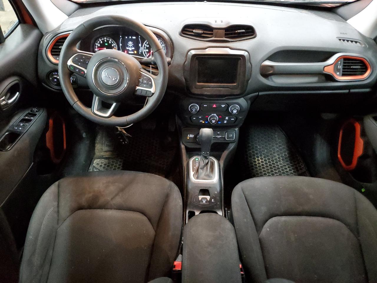 2018 Jeep Renegade - Image 8