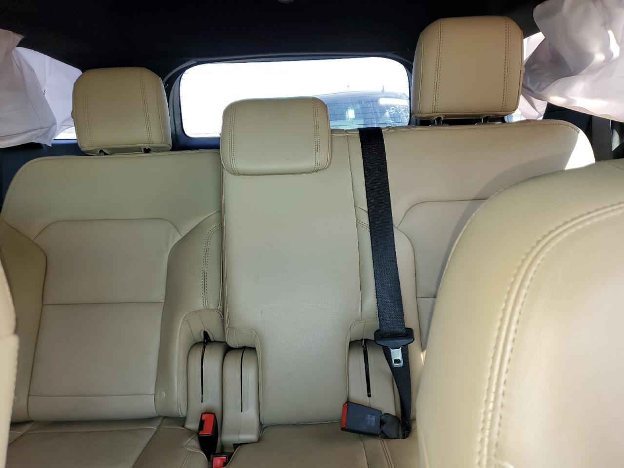 2016 Ford Explorer - Image 10