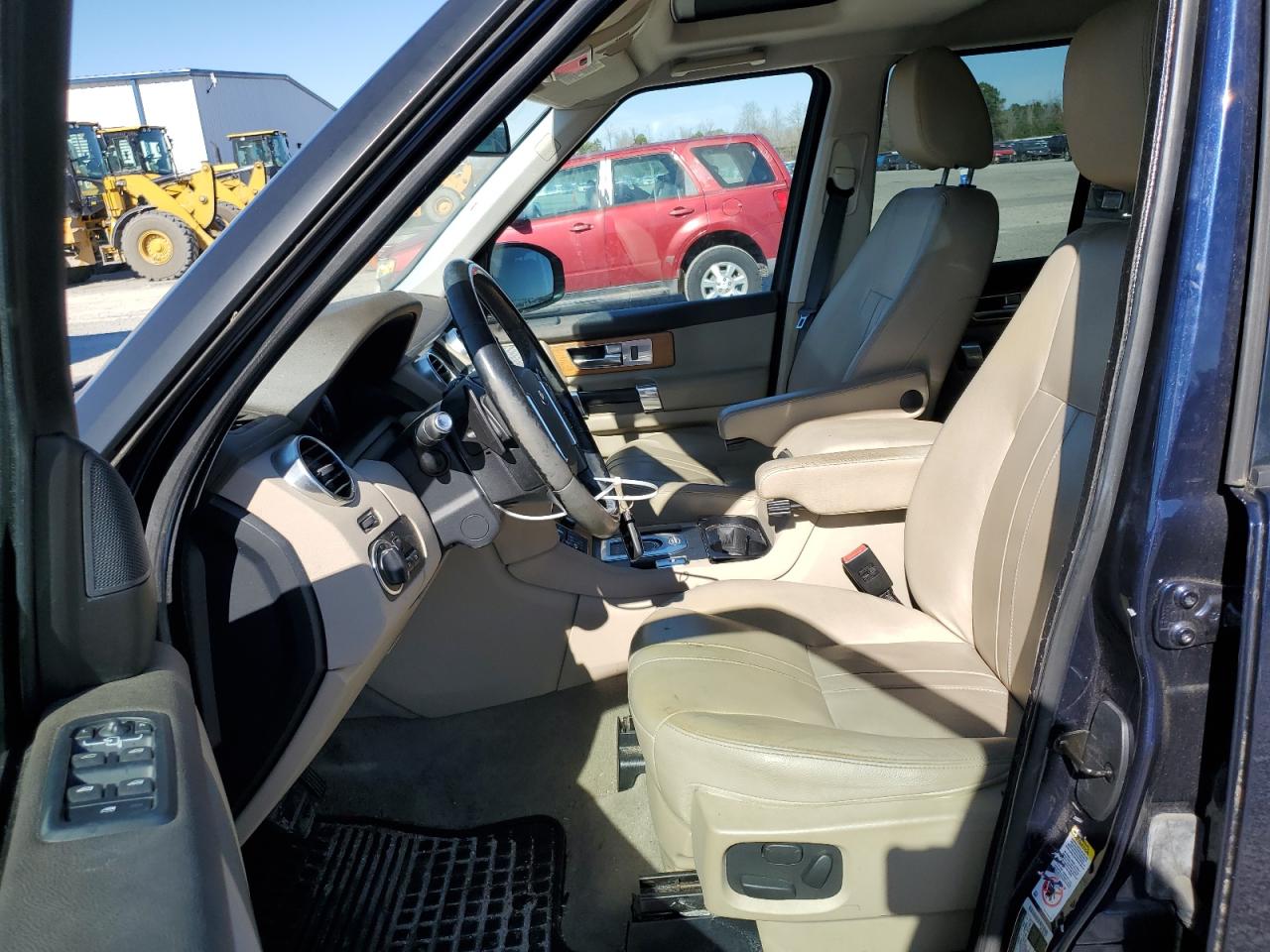 2016 Land Rover LR4 - Image 7