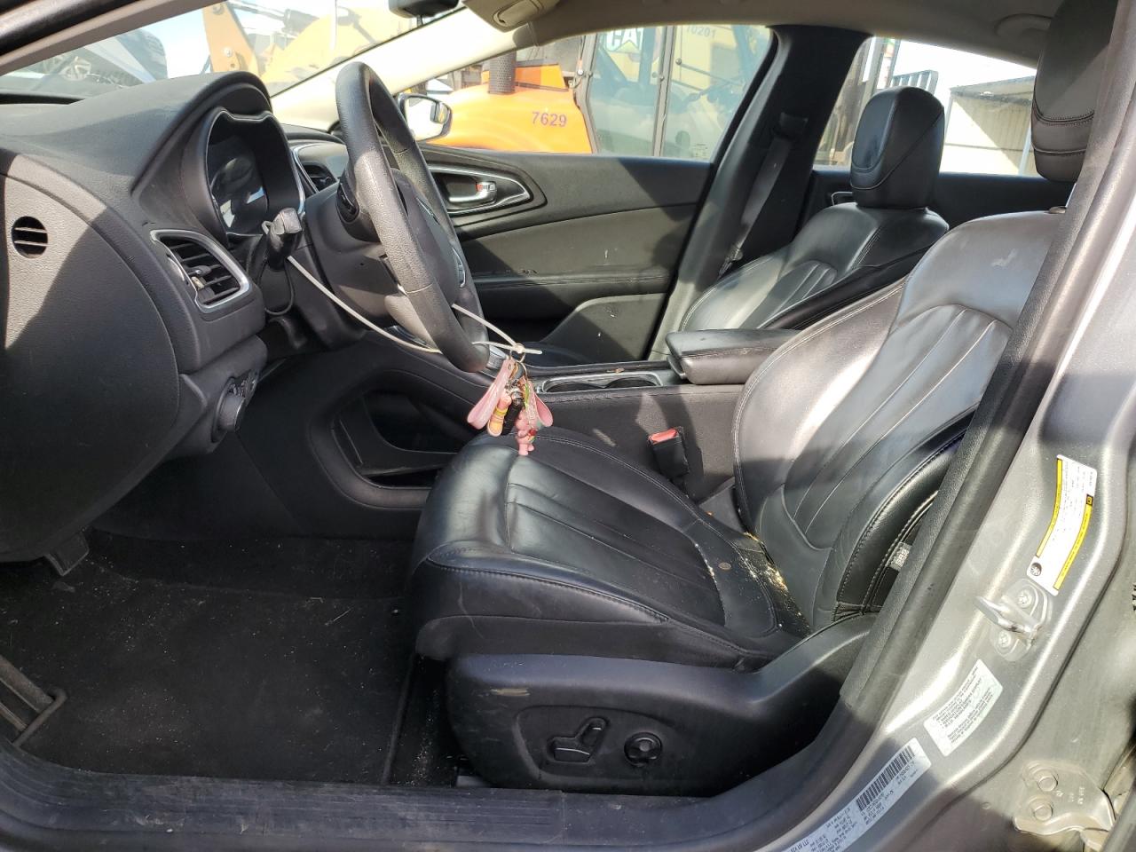 2016 Chrysler 200 - Image 7