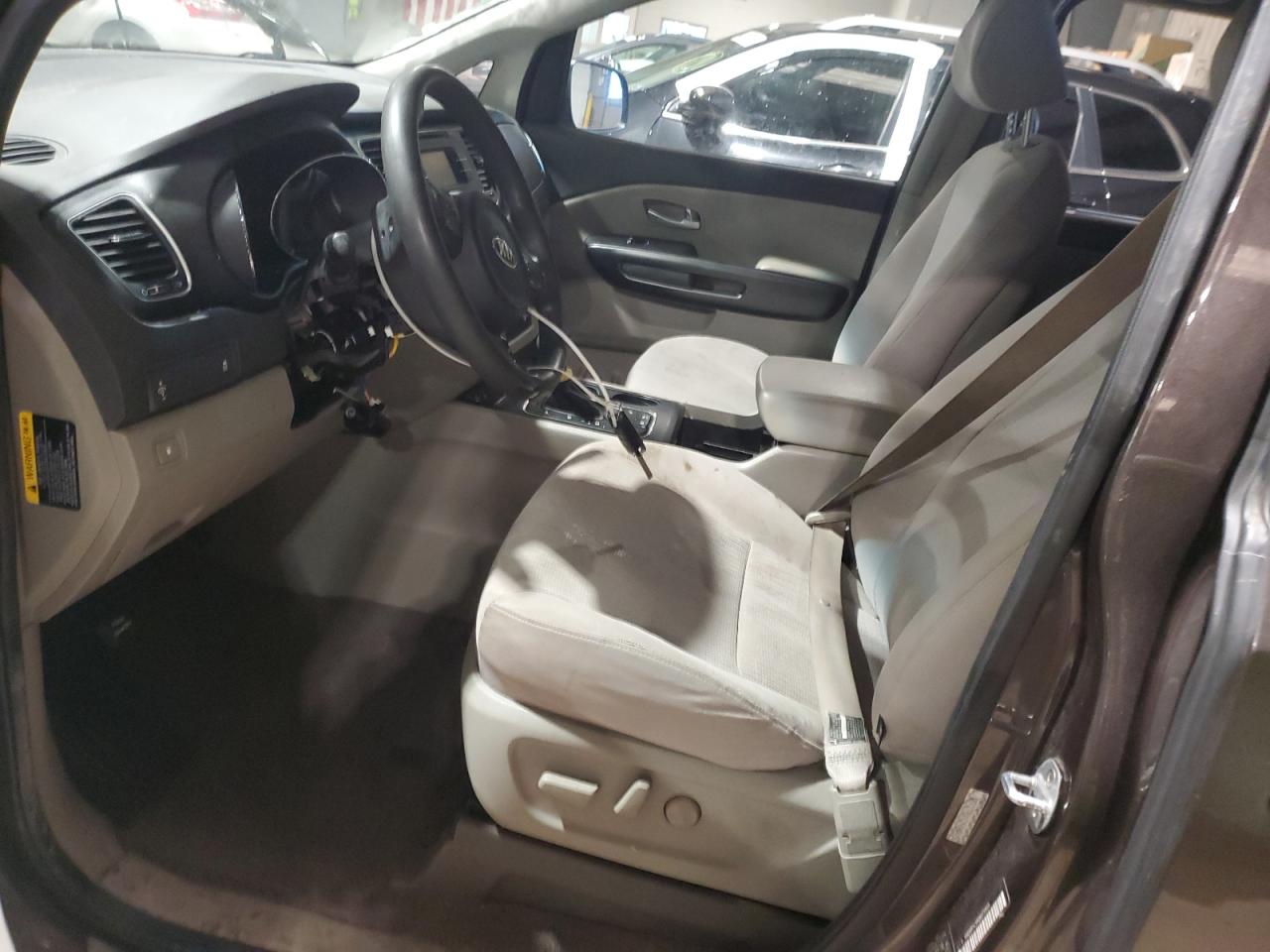 2016 Kia Sedona - Image 7