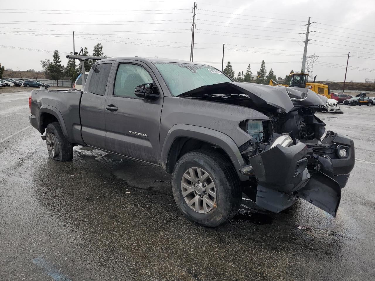 2018 Toyota Tacoma - Image 4