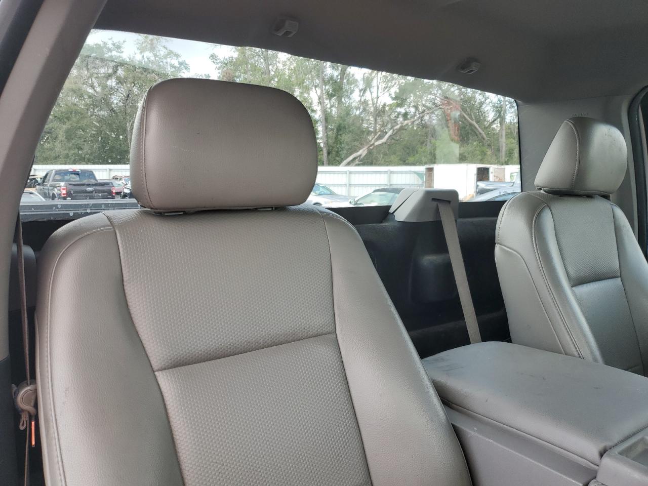 2016 Ford F-150 - Image 10