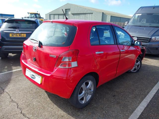 2010 TOYOTA YARIS TR V