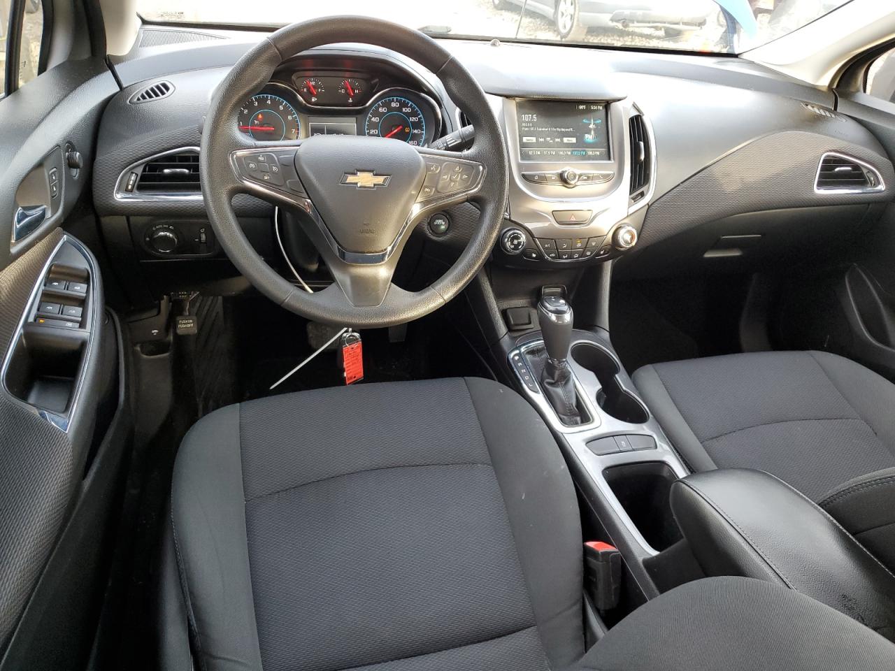 2017 Chevrolet Cruze - Image 8