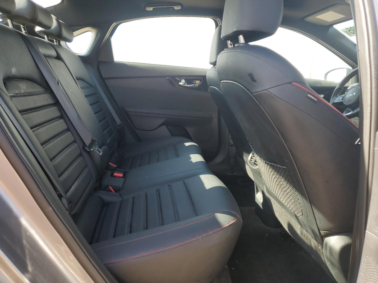 2024 Kia Forte - Image 10