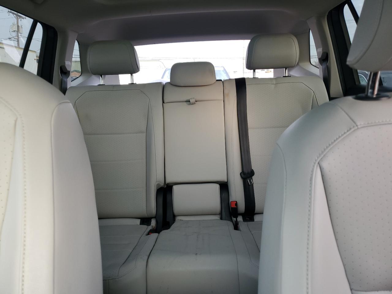 2018 Volkswagen Tiguan - Image 10