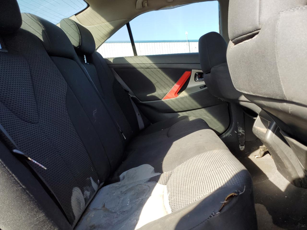 2010 Toyota Camry - Image 10