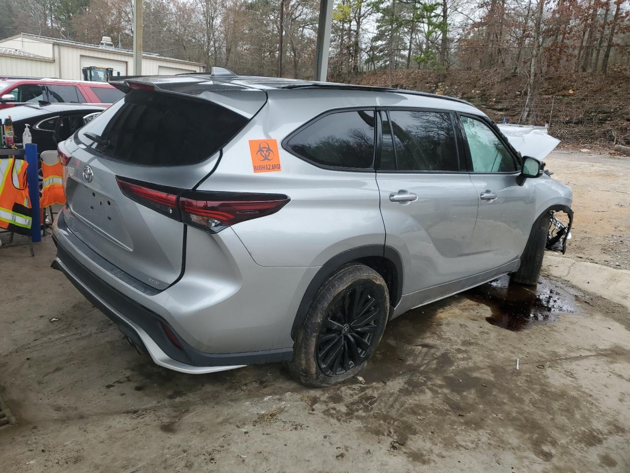 2024 Toyota Highlander - Image 3