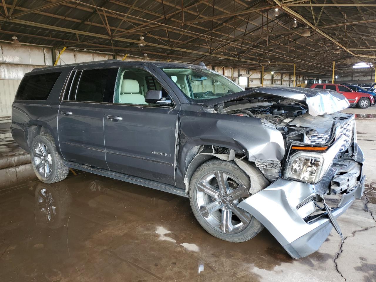 2020 GMC Yukon - Image 4