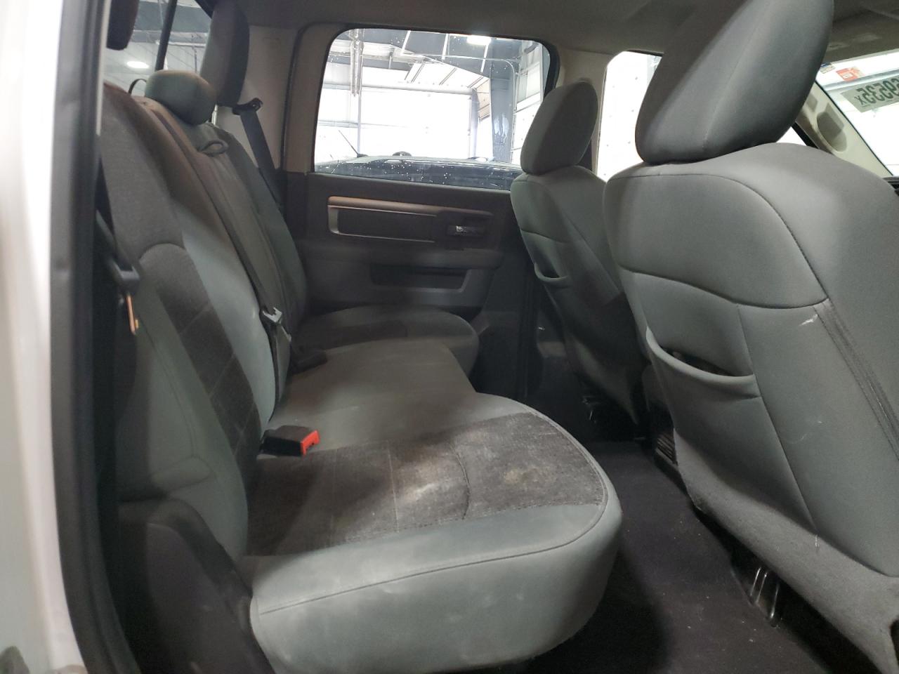 2014 RAM 1500 - Image 10