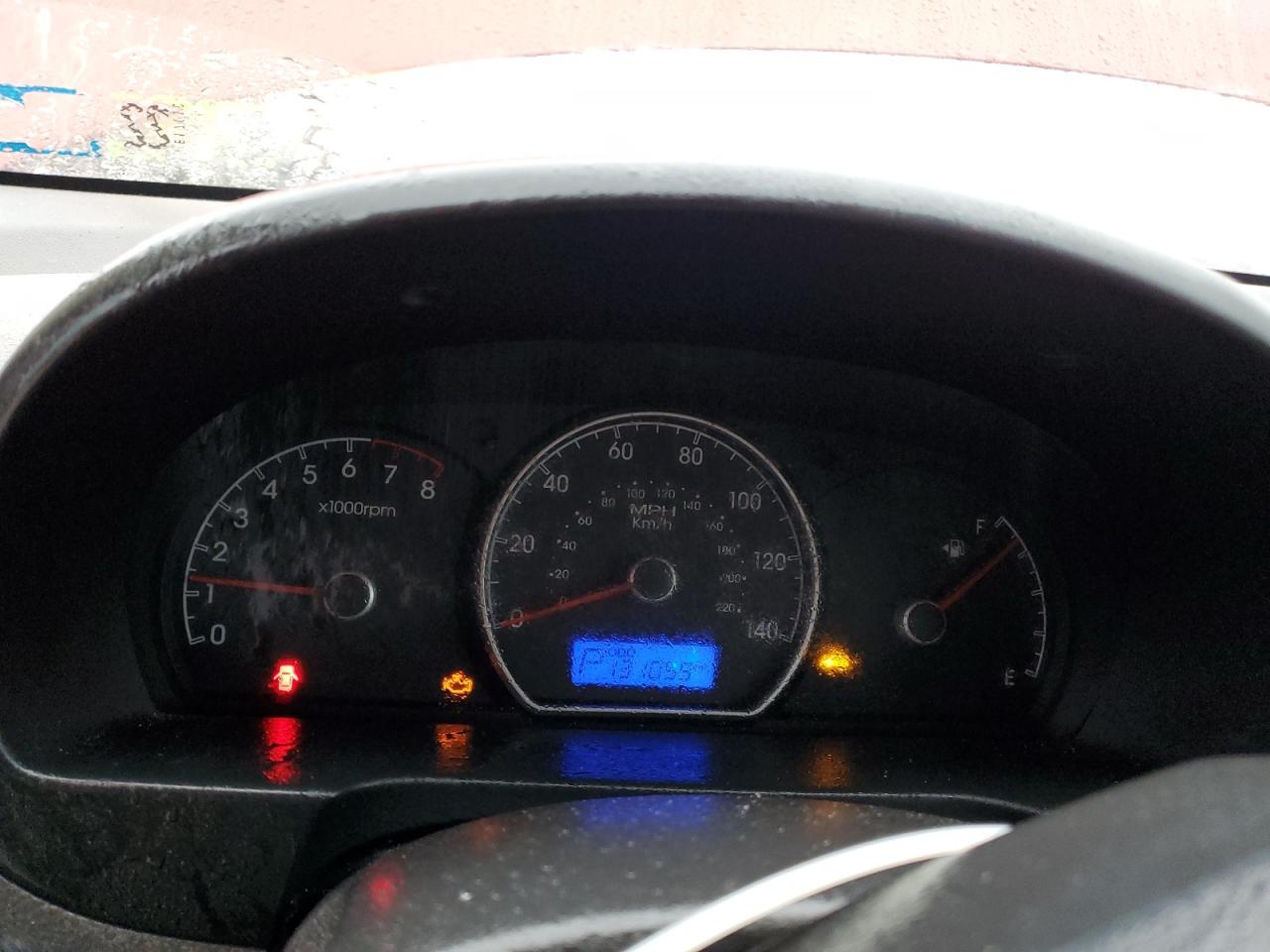 2010 Hyundai Elantra - Image 9