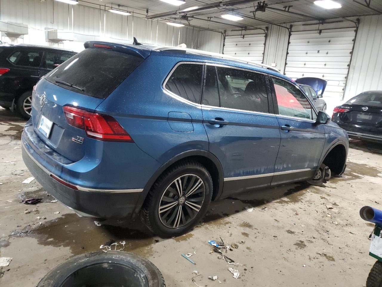 2018 Volkswagen Tiguan - Image 3