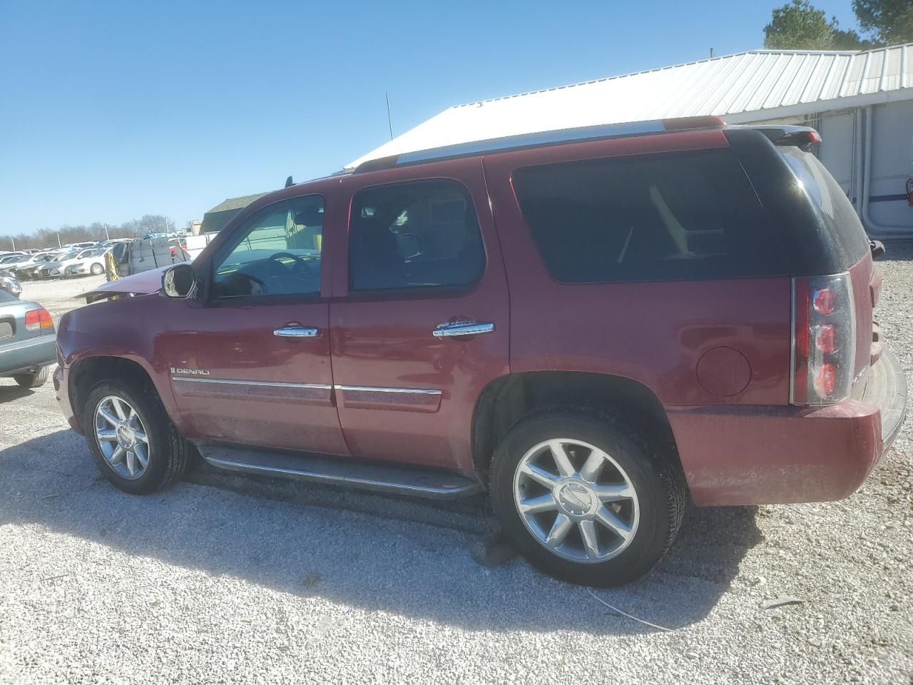 2007 GMC Yukon - Image 2