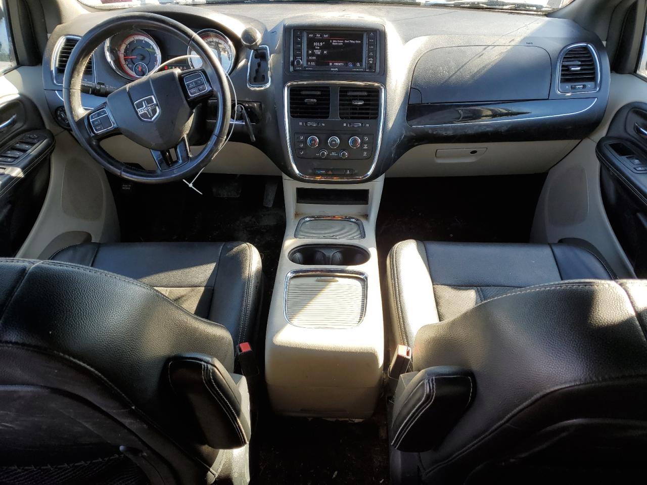 2019 Dodge Caravan - Image 8