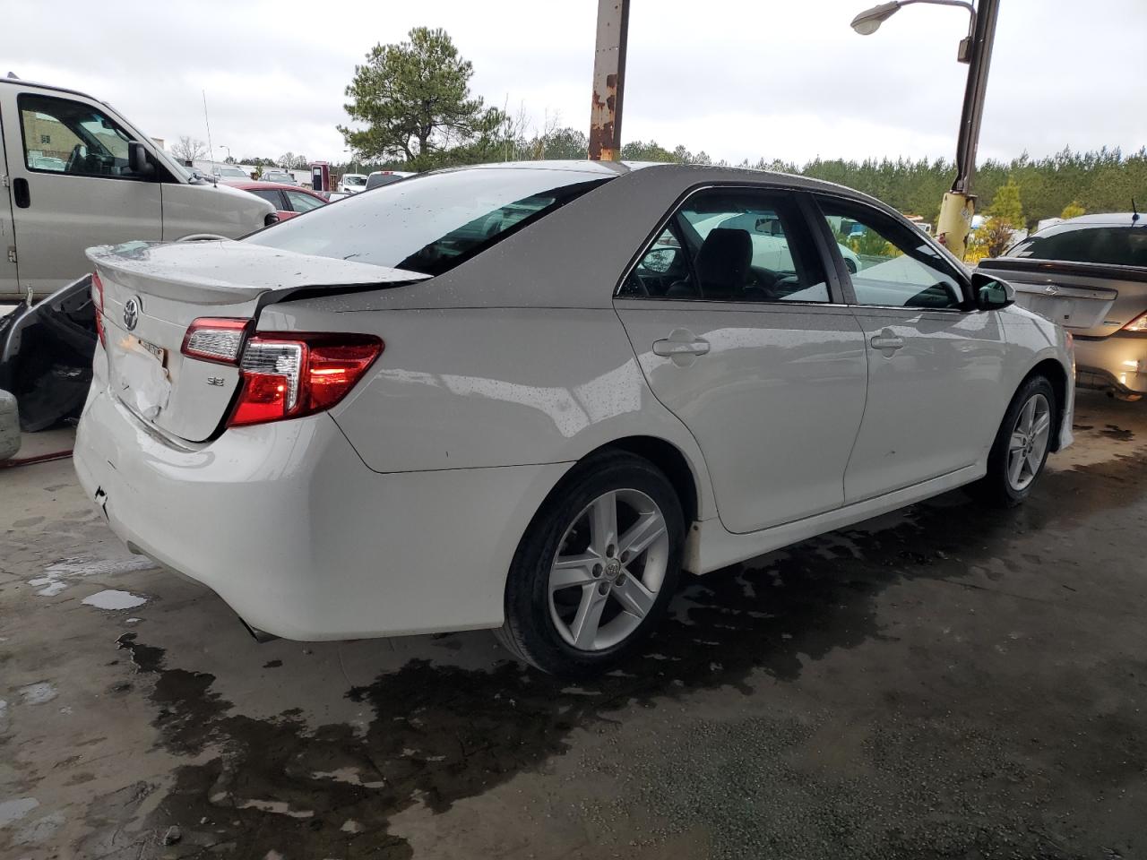 2014 Toyota Camry - Image 3