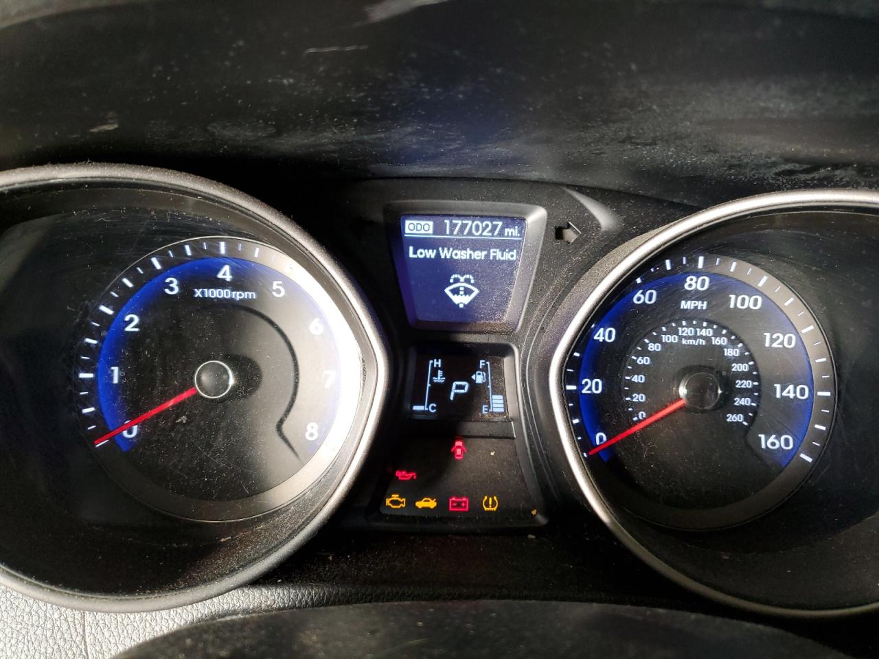 2017 Hyundai Elantra - Image 9