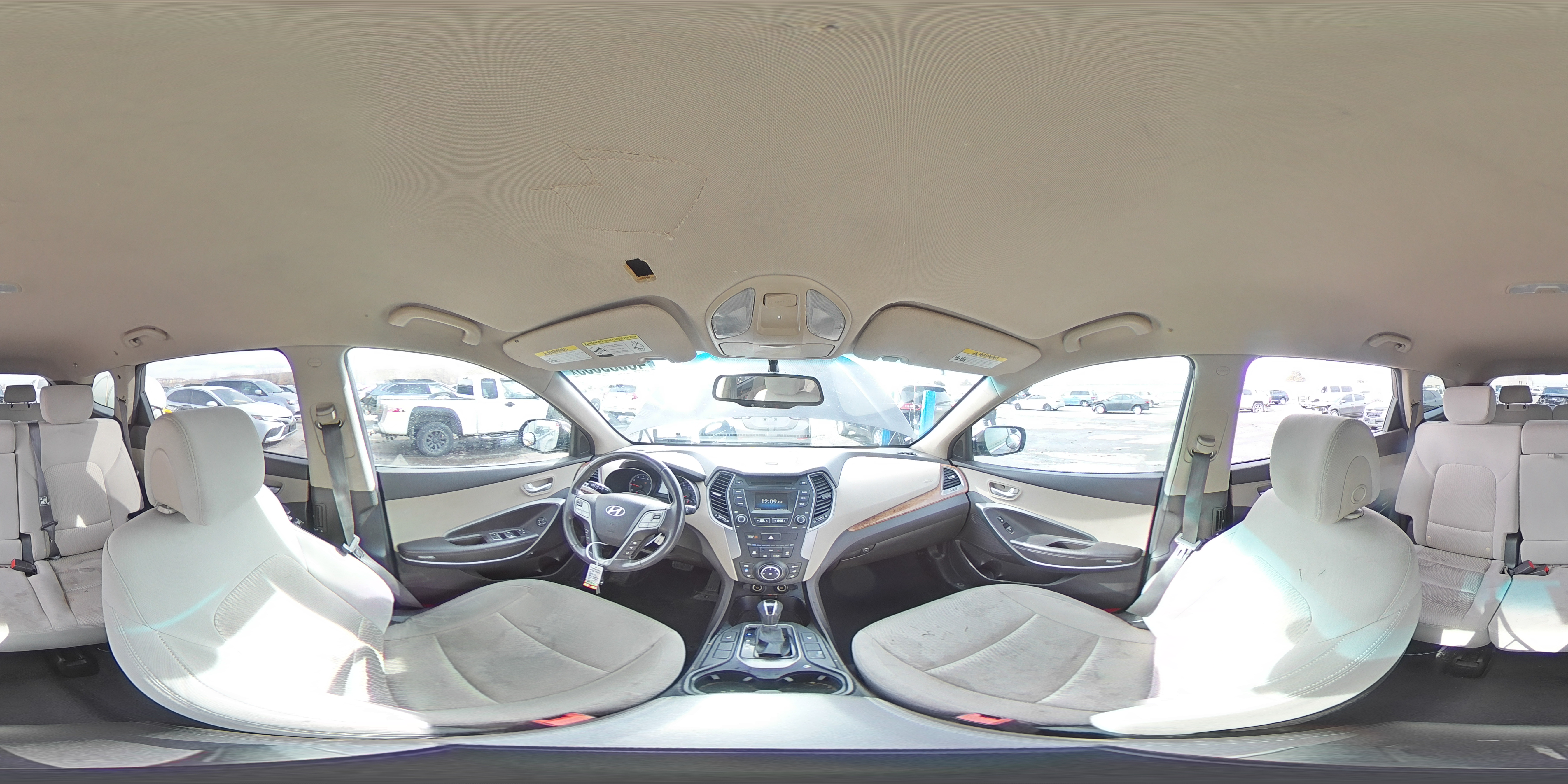 2014 Hyundai Santa Fe - Image 15