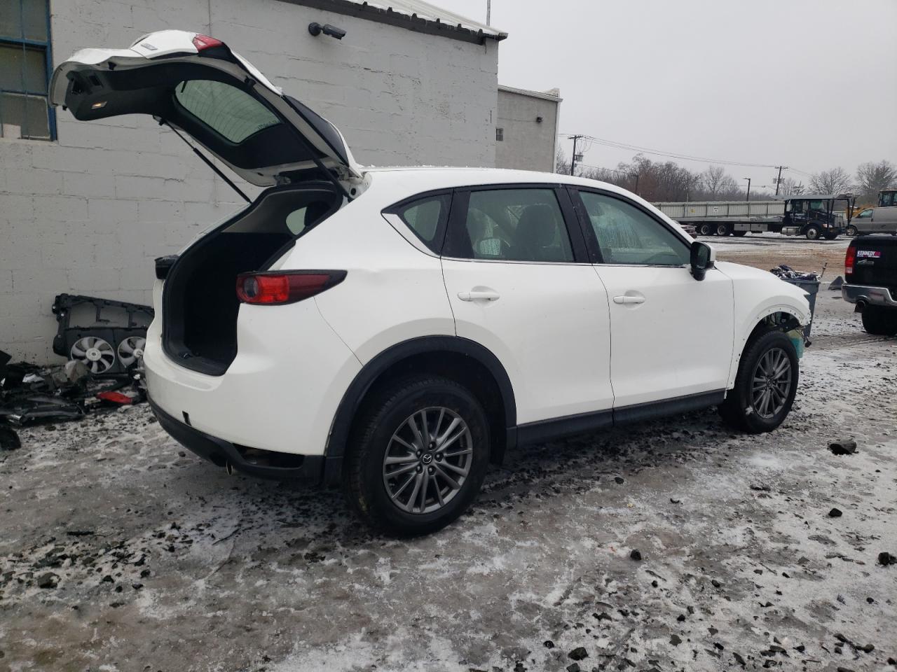 2018 Mazda CX-5 - Image 3