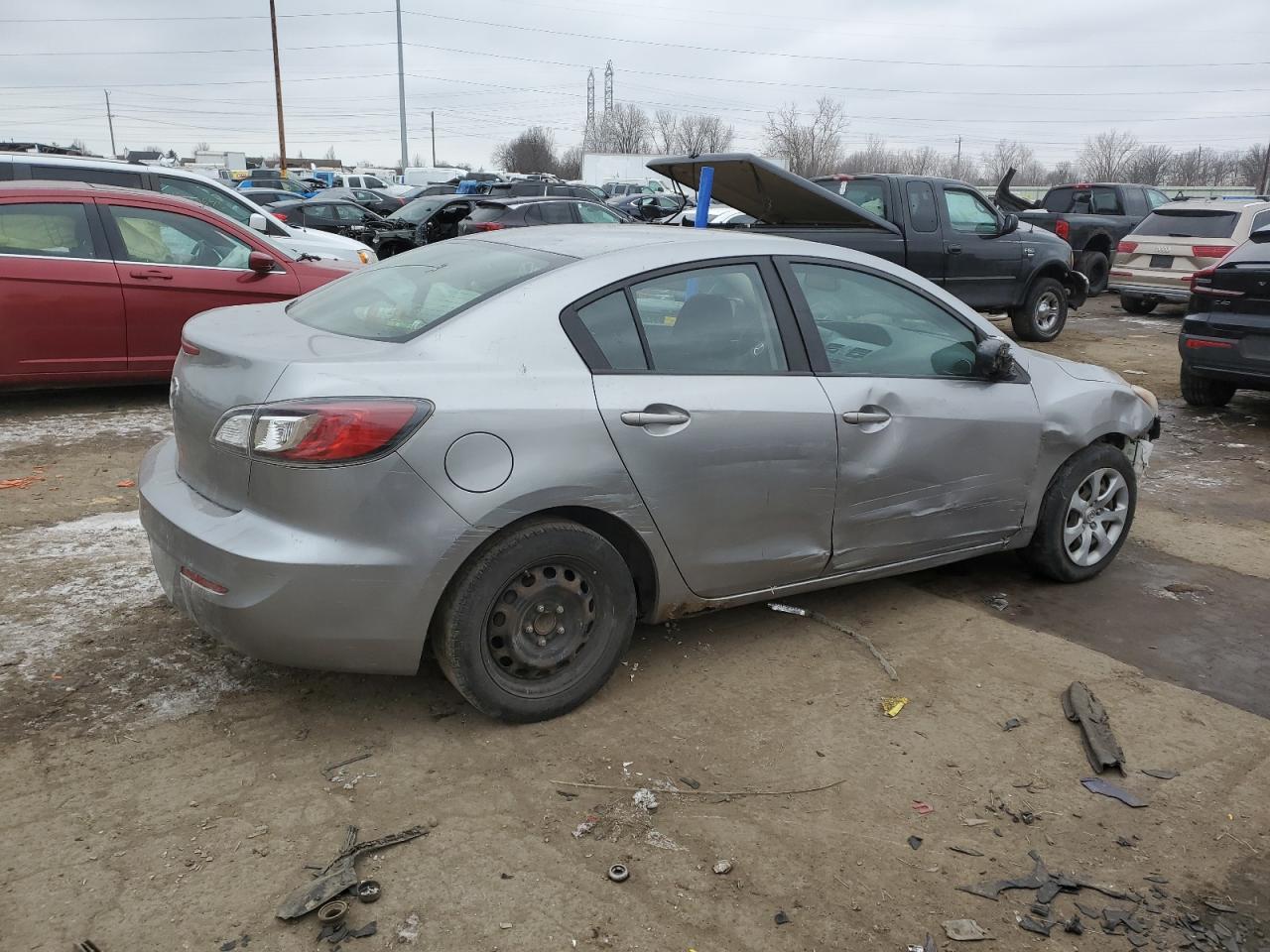 2013 Mazda 3 - Image 3