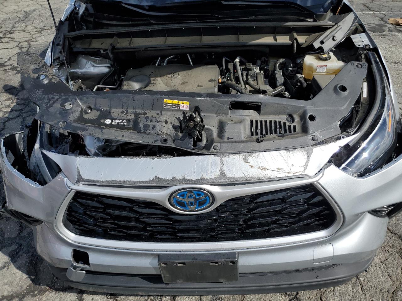 2022 Toyota Highlander - Image 13