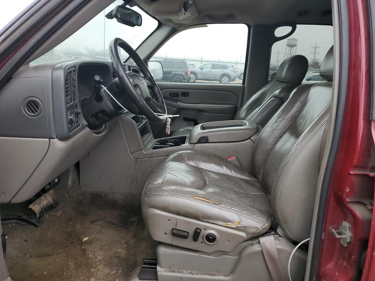 2004 Chevrolet Tahoe - Image 7
