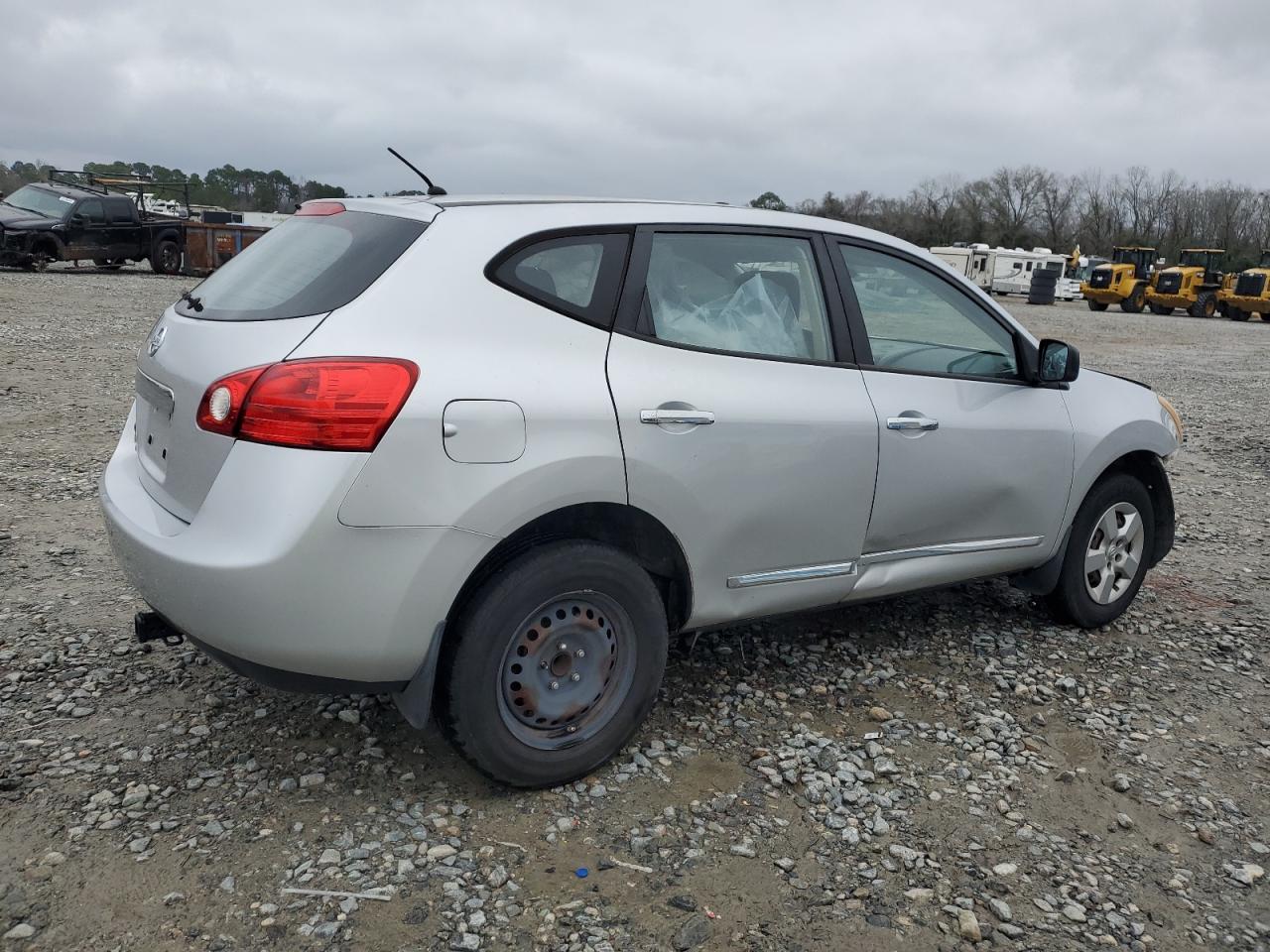 2015 Nissan Rogue - Image 3