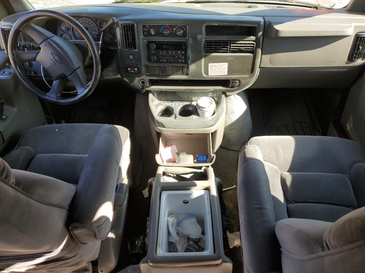 2006 Chevrolet Express - Image 8