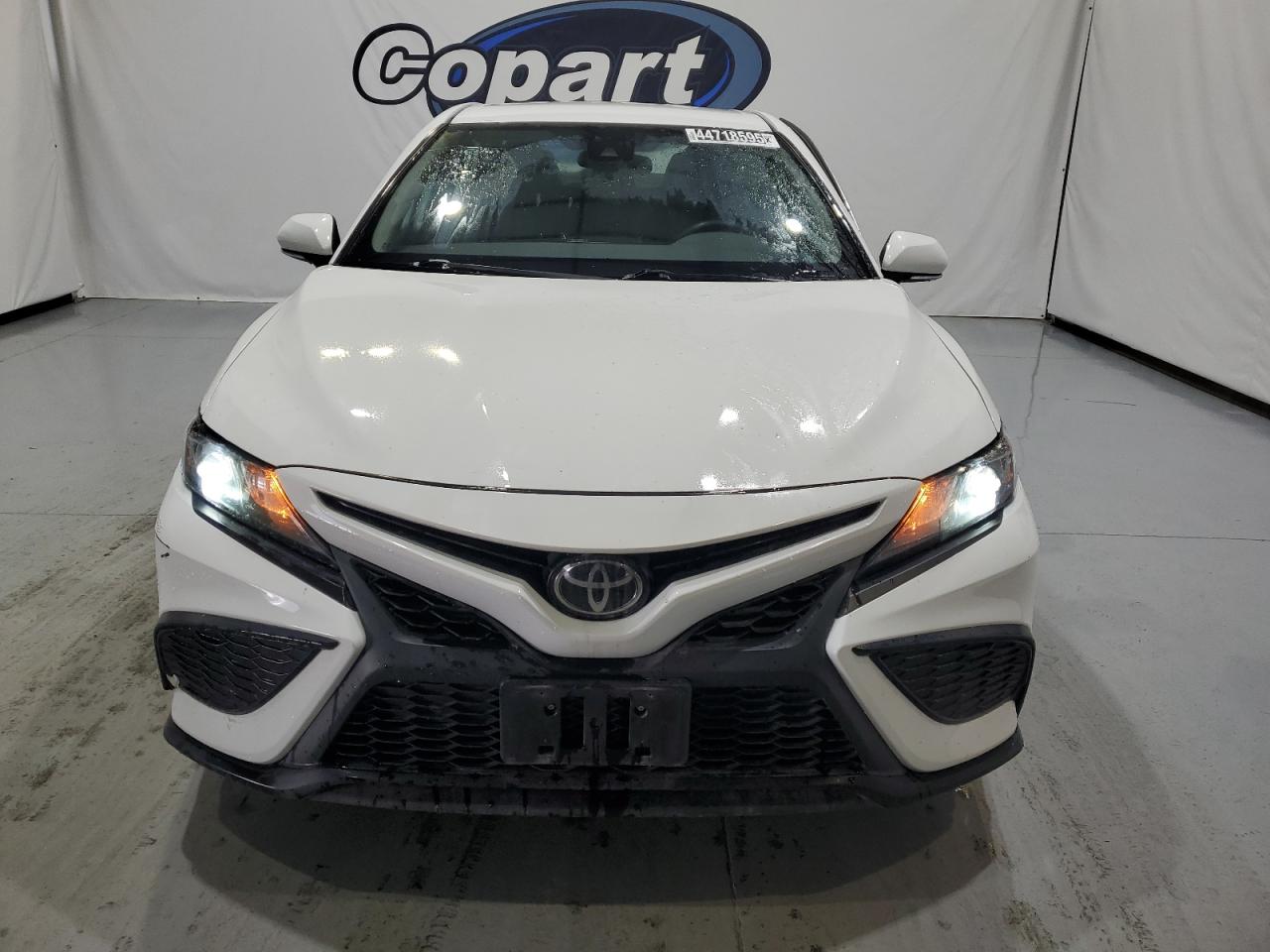 2022 Toyota Camry - Image 5