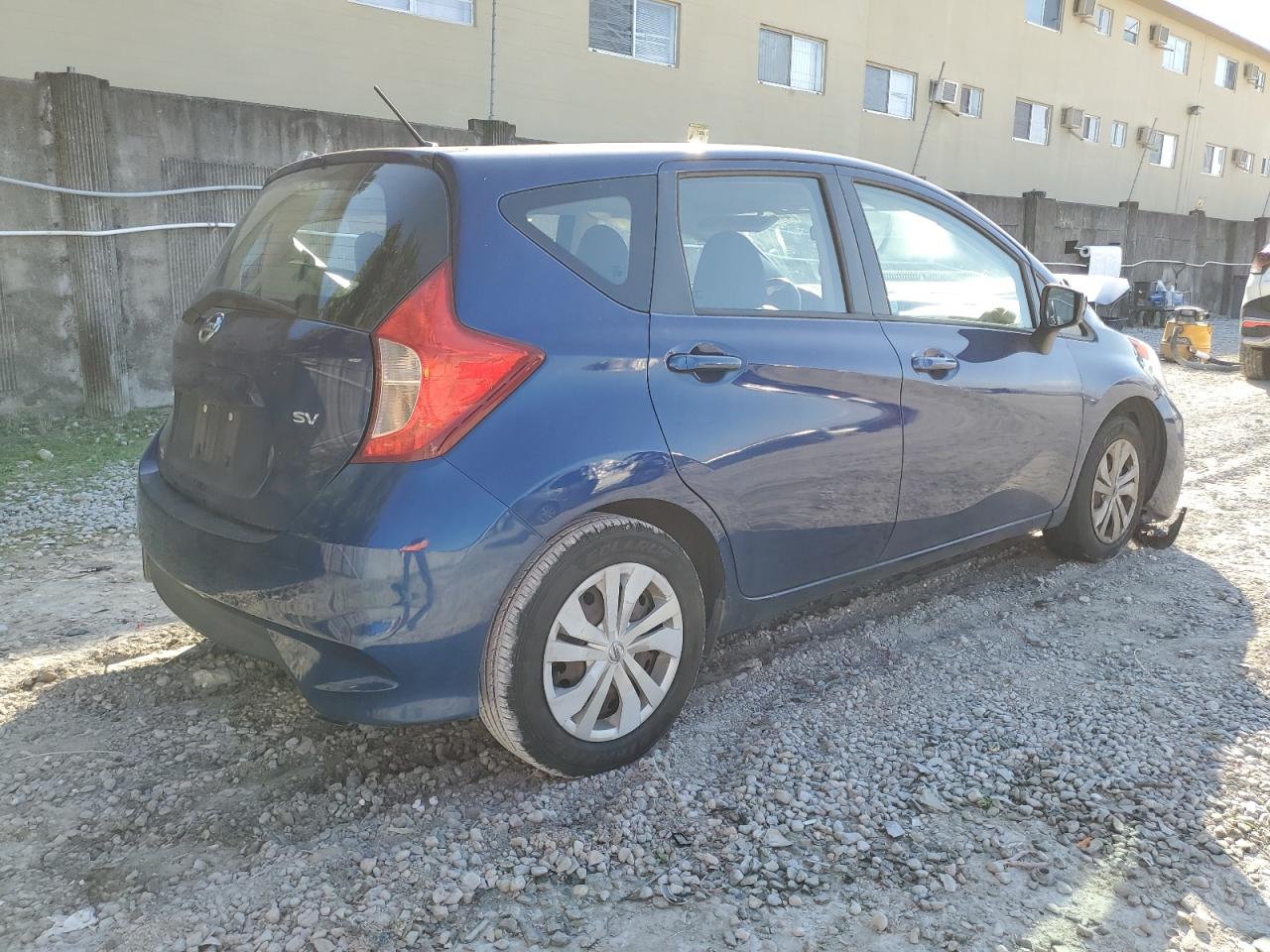 2019 Nissan Versa - Image 3