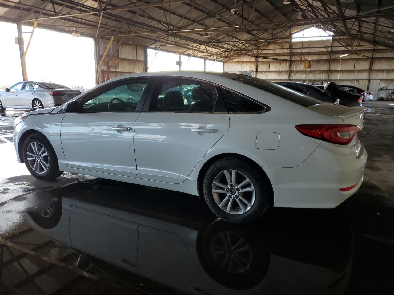 2016 Hyundai Sonata - Image 2