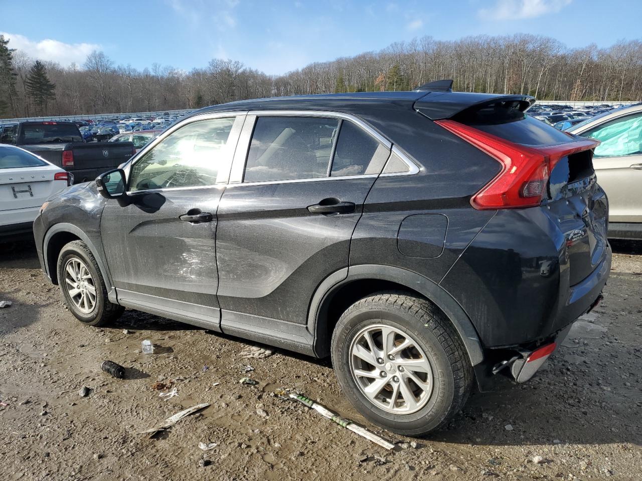 2019 Mitsubishi Eclipse - Image 2