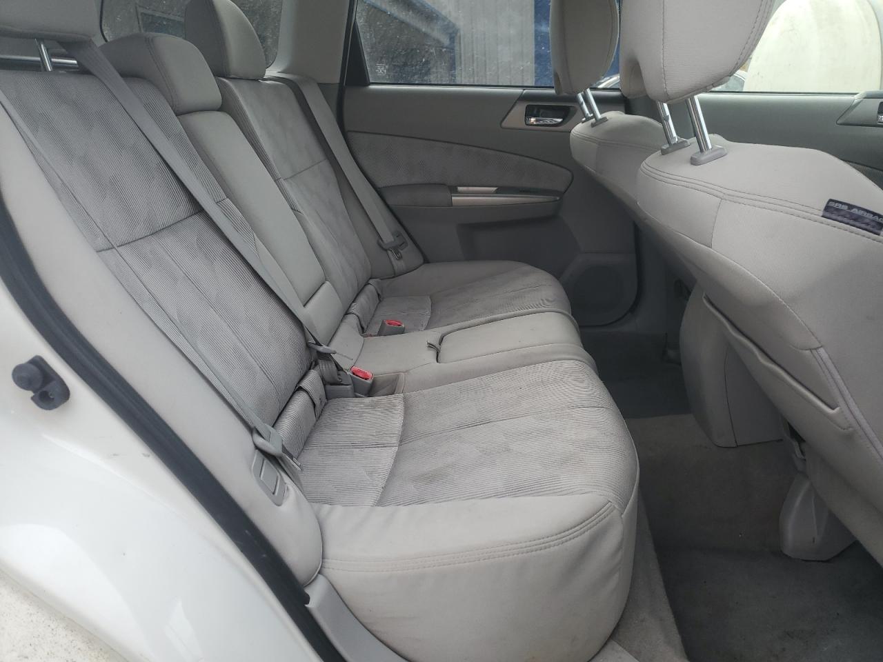 2010 Subaru Forester - Image 11