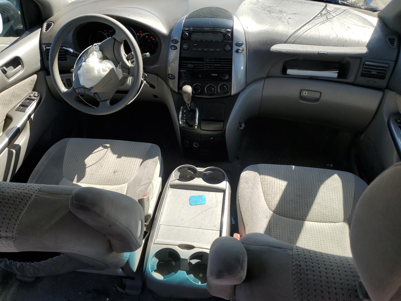 2008 Toyota Sienna - Image 8