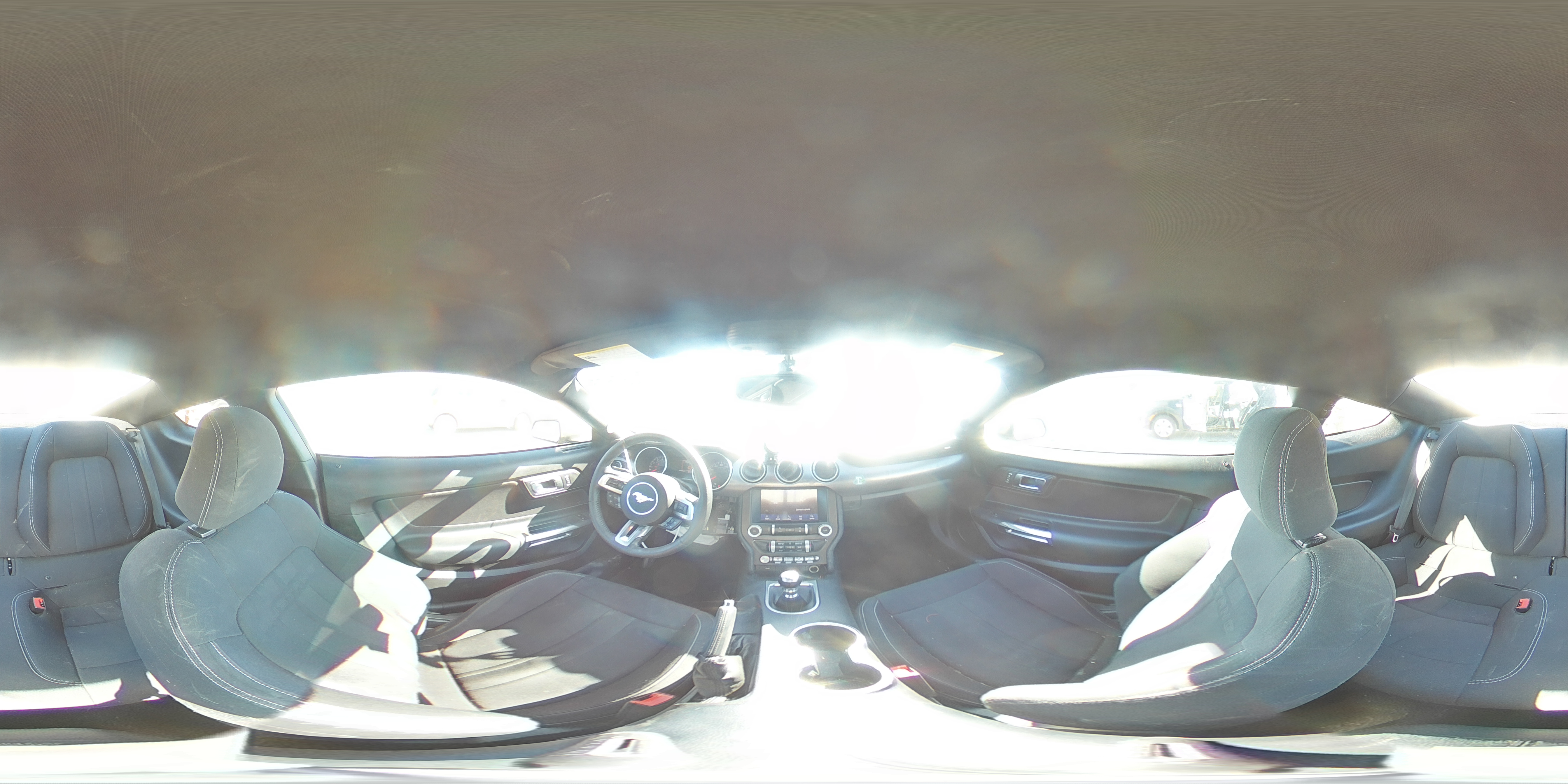 2020 Ford Mustang - Image 12