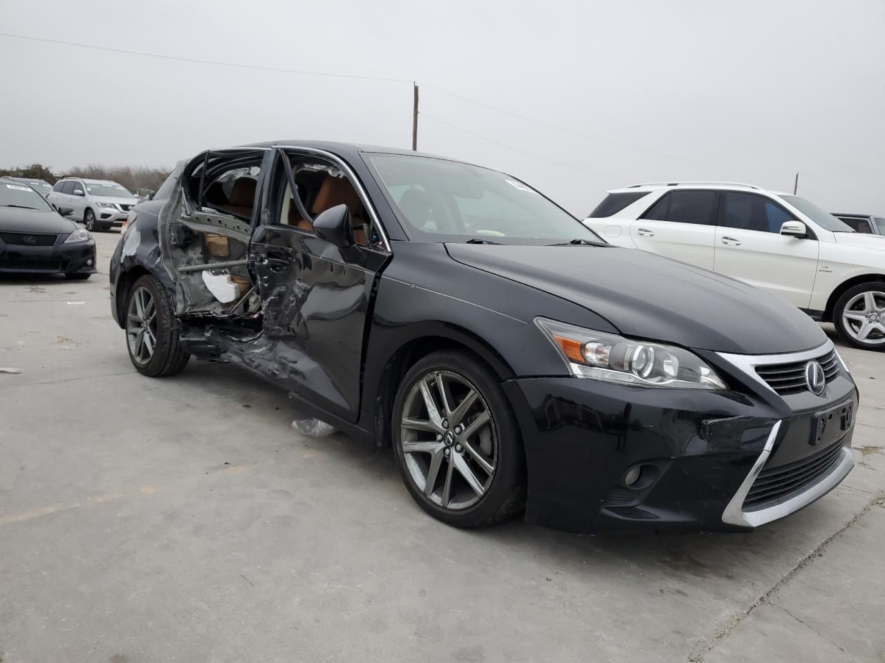 2016 Lexus CT - Image 4