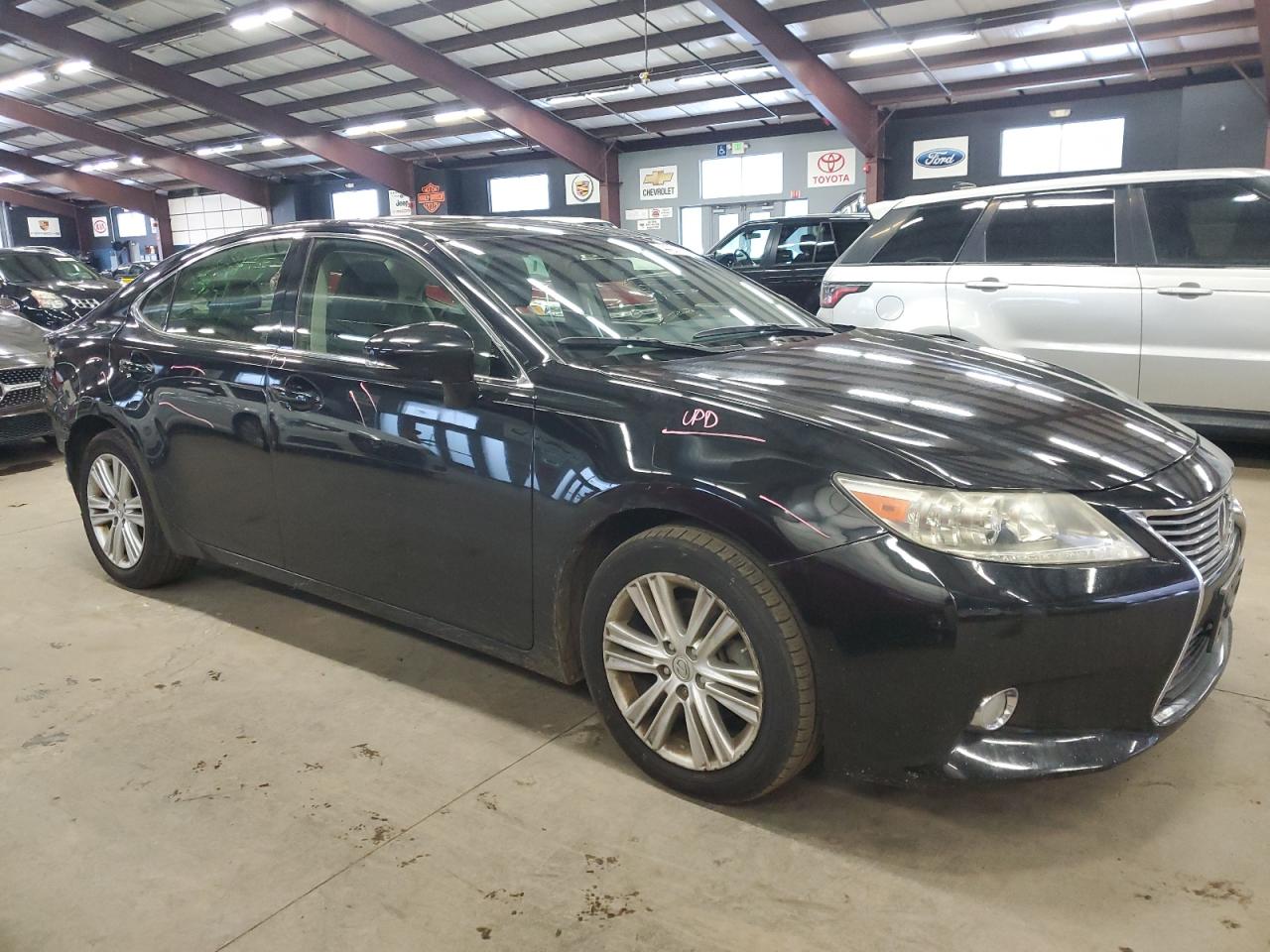 2013 Lexus ES - Image 4