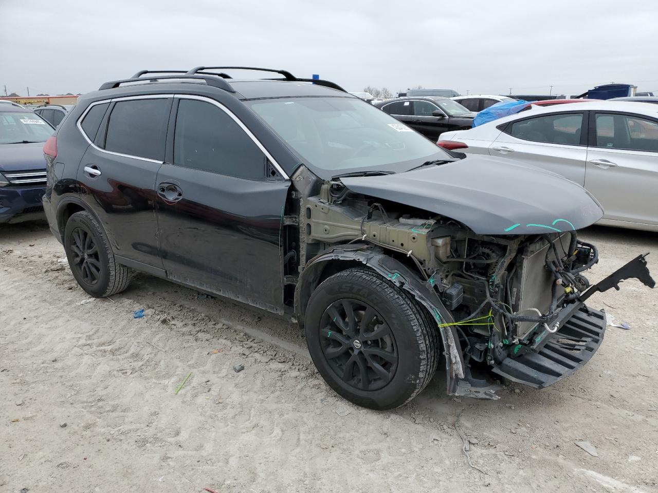 2018 Nissan Rogue - Image 4