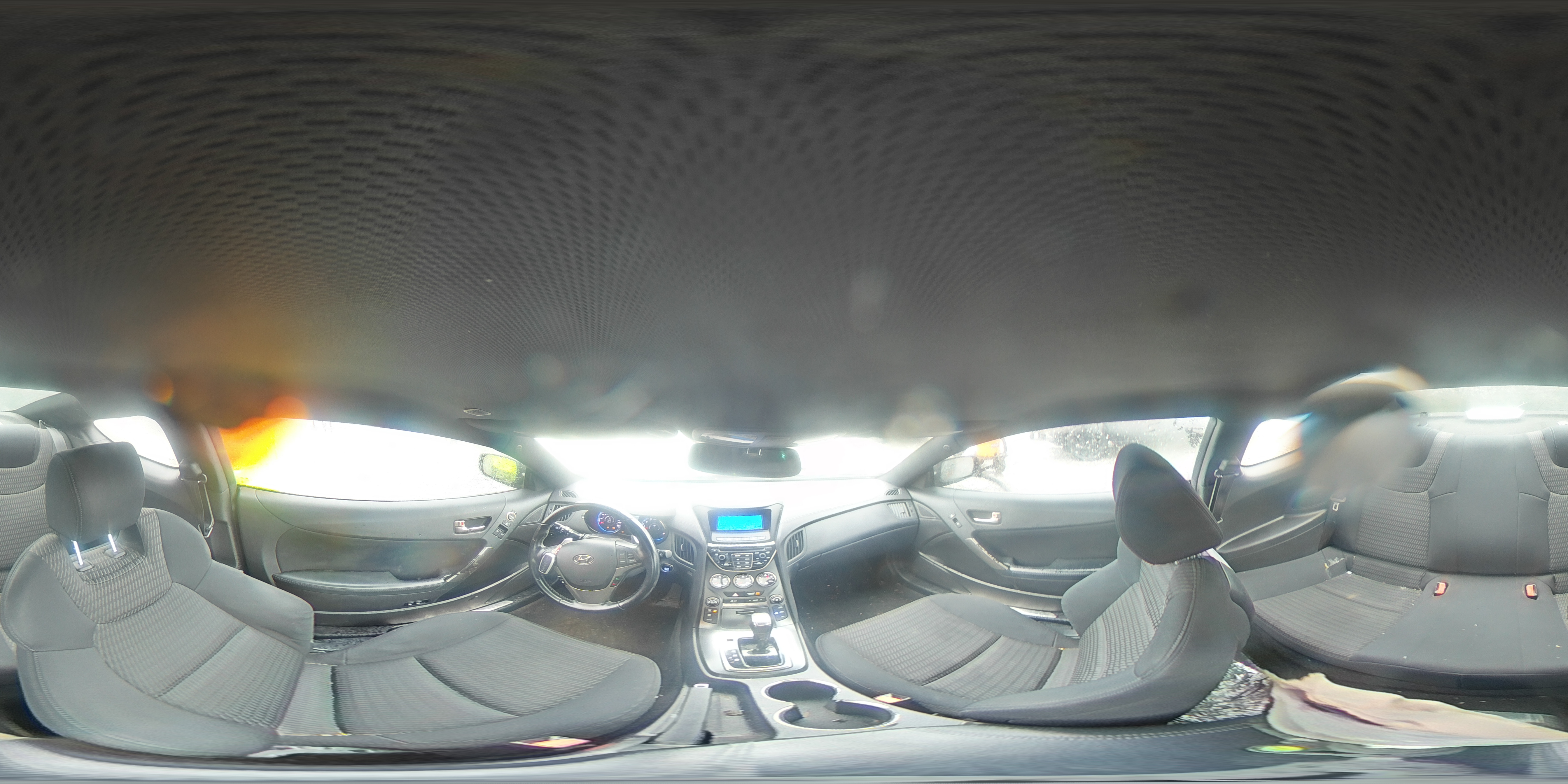 2015 Hyundai Genesis - Image 14