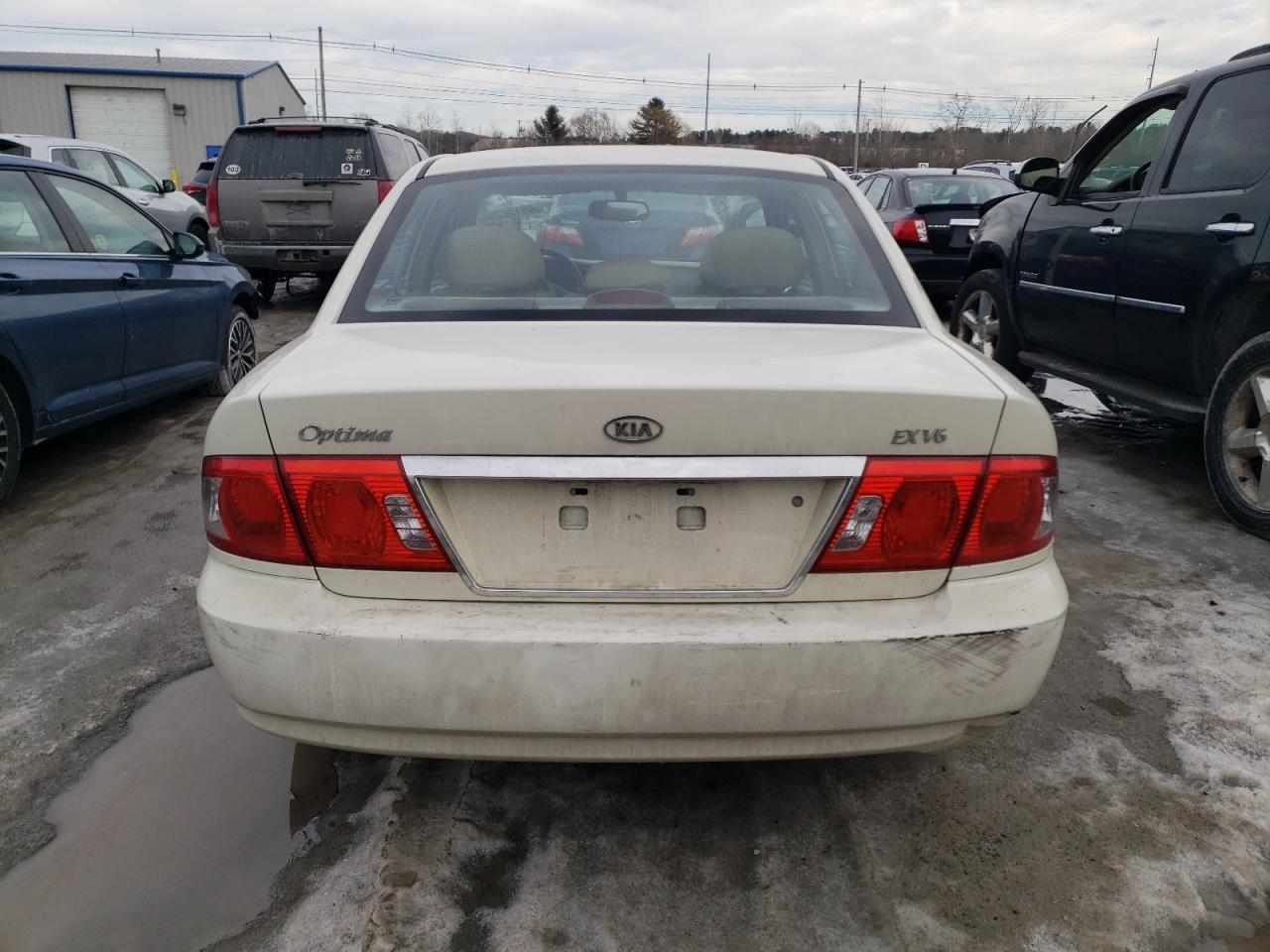 2004 Kia Optima - Image 6