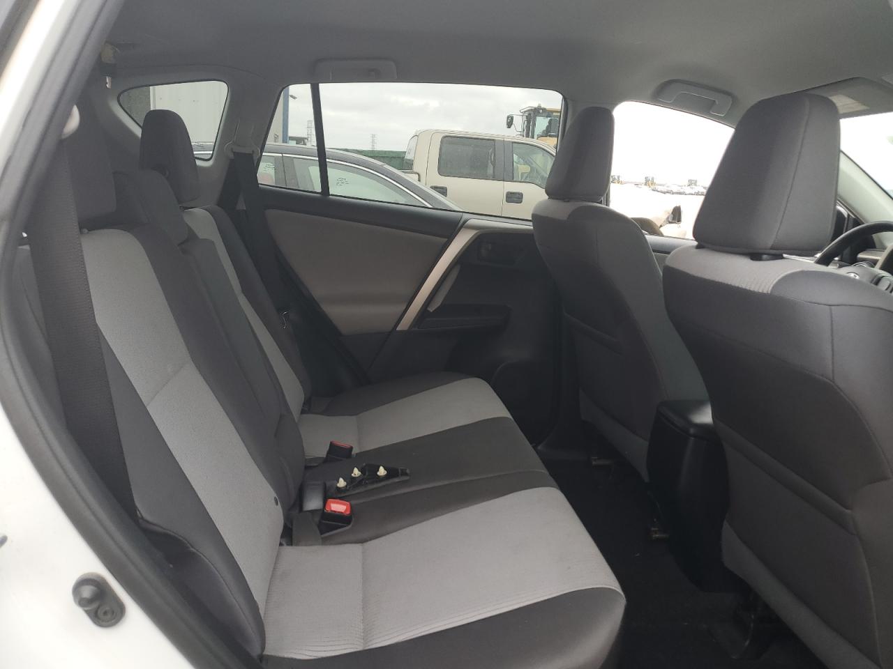 2015 Toyota RAV 4 - Image 11