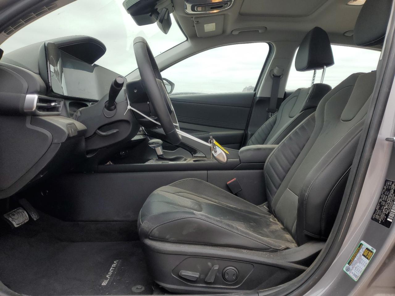 2024 Hyundai Elantra - Image 7