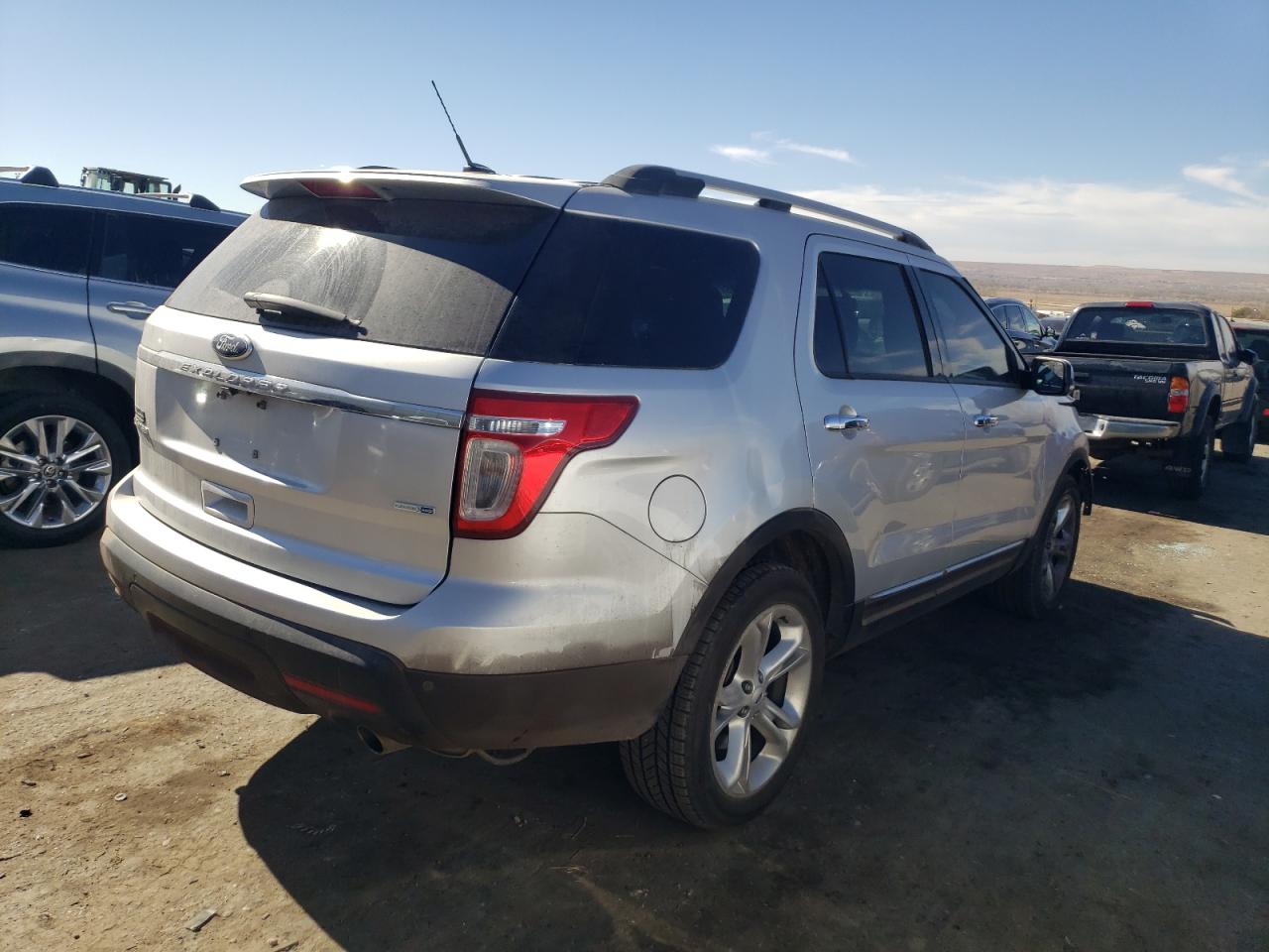 2015 Ford Explorer - Image 3