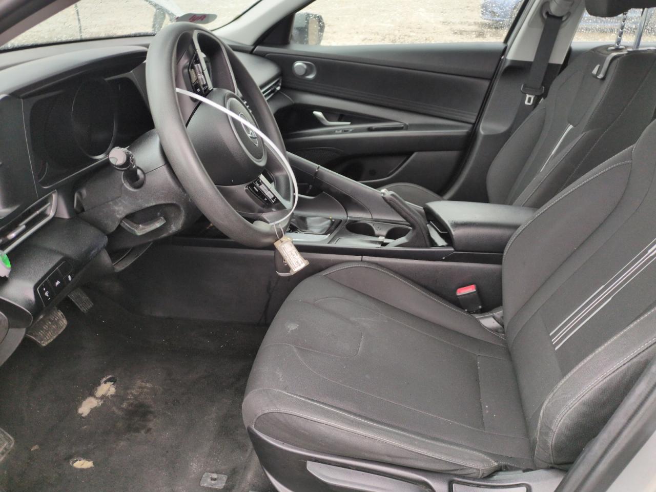 2021 Hyundai Elantra - Image 7