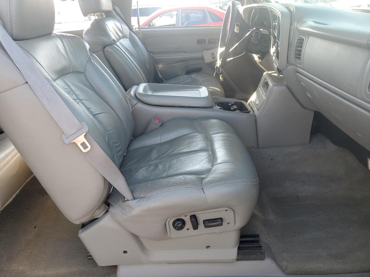 2001 Chevrolet Silverado - Image 7