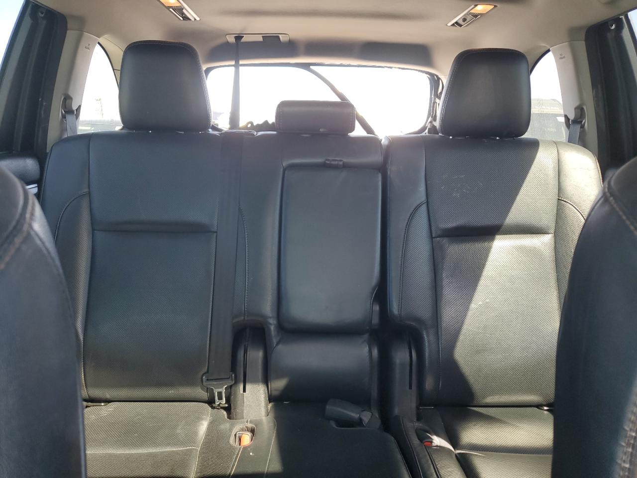 2017 Toyota Highlander - Image 10