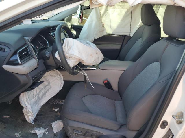 TOYOTA CAMRY 2020 Белы