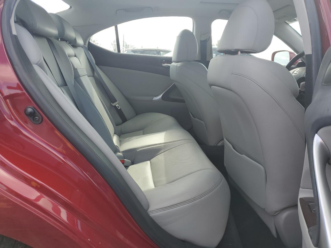 2006 Lexus IS - Image 10